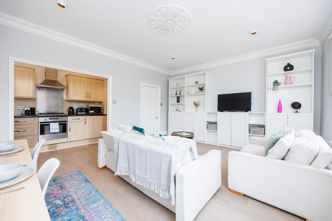 Welcomestay Colliers Wood Two Bed Apartment - Home Away From Home Londres Exterior foto